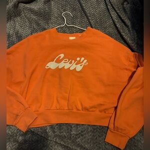 levi’s cropped sweatshirt